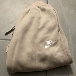 Nike sweats got it for Christmas never used